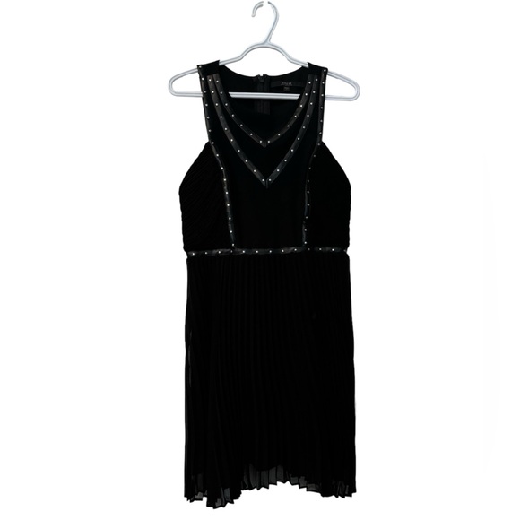 Guess black dress studs size 8 - Picture 1 of 3